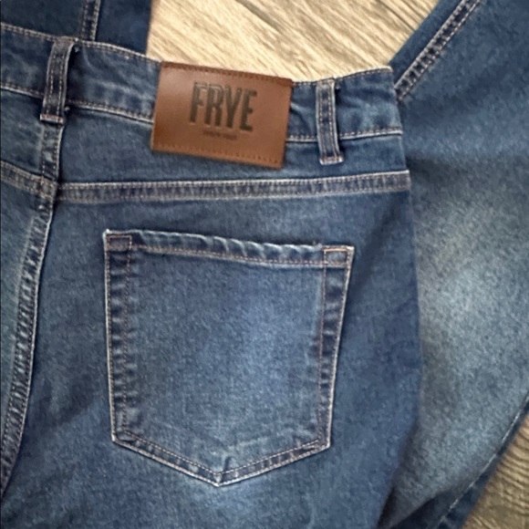 Frye NWT hi-rise jeans Amari‎ wash cuffed women’s size 8/29 - Picture 11 of 11